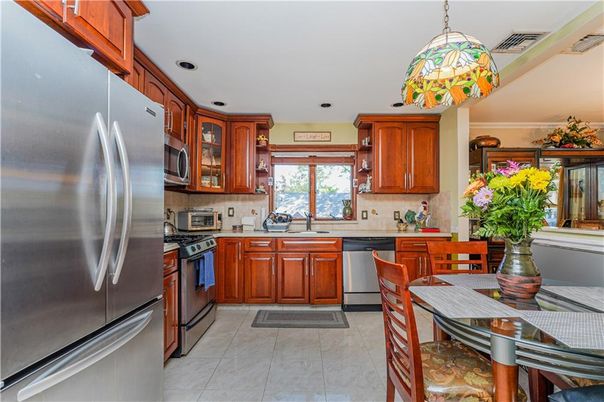 Dining room, Interior, Kitchen, Stainless Steel Appliances