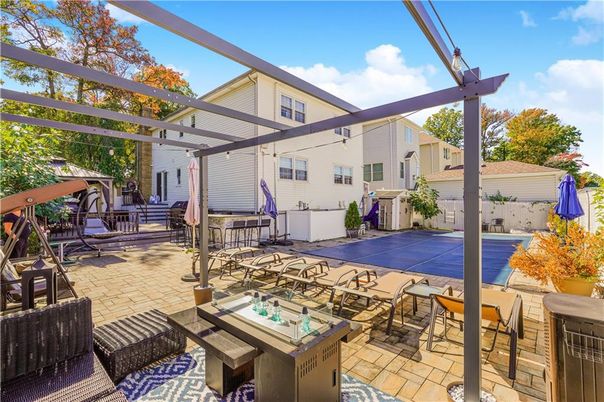 Exterior, Hot Tub, Pool