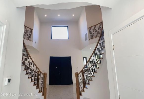 Interior, Marble, Recessed Lighting