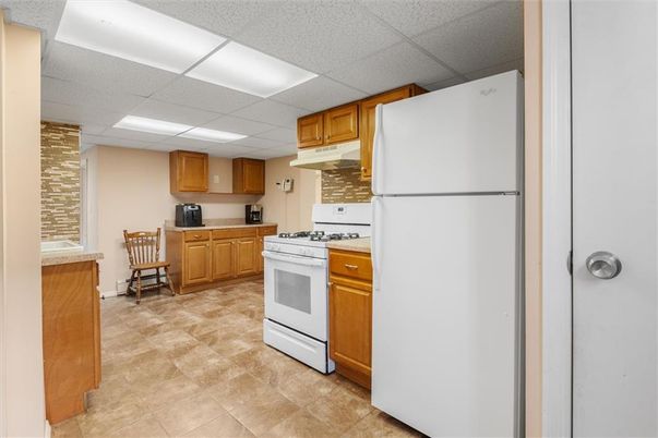 Dining room, Interior, Kitchen, Recessed Lighting