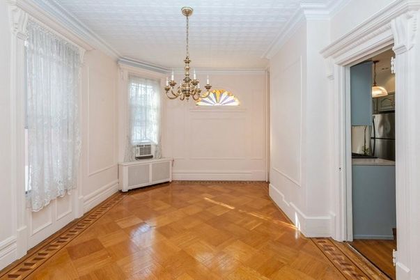 Chandelier, Empty room, Interior, Wood Texture Flooring