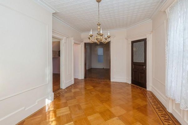 Chandelier, Empty room, Interior, Wood Texture Flooring