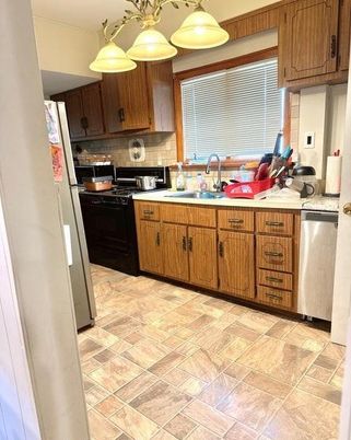 Interior, Kitchen, Pendant Lights, Stainless Steel Appliances
