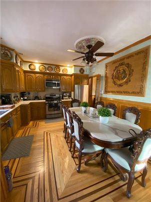 Dining room, Interior, Kitchen, Stainless Steel Appliances, Wood Texture Flooring