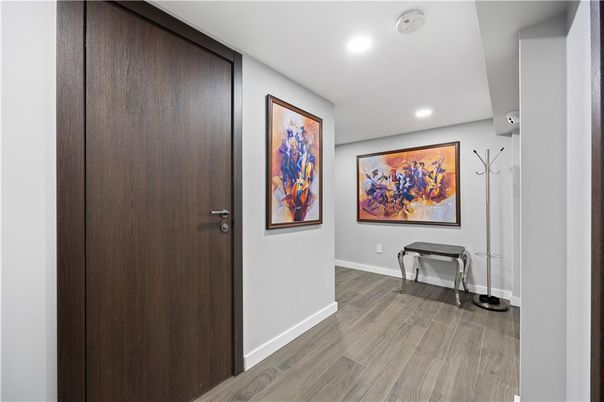 Interior, Recessed Lighting, Wood Texture Flooring