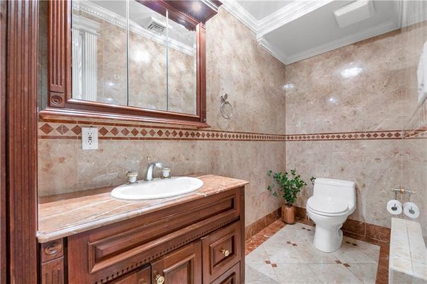 Bathroom, Interior, Tile Countertops