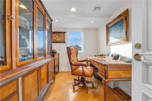 Home Office, Interior, Recessed Lighting, Wood Texture Flooring