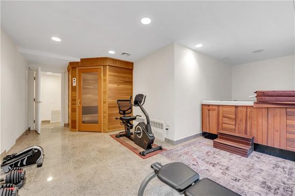Fitness Equipment, Interior, Recessed Lighting, Sauna Room