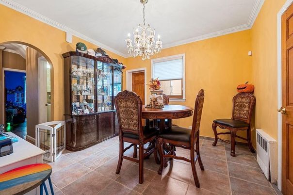 Chandelier, Dining room, Interior