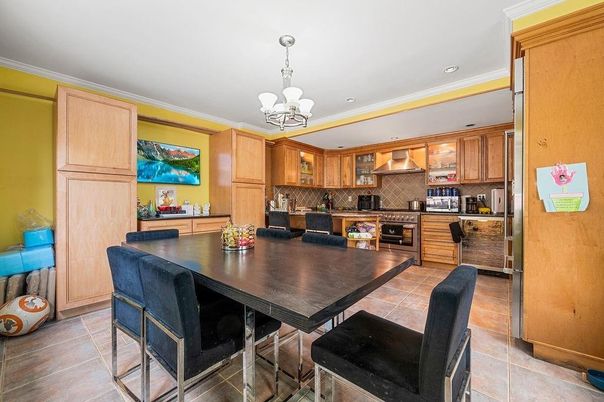 Chandelier, Dining room, Interior, Kitchen, Recessed Lighting, Stainless Steel Appliances
