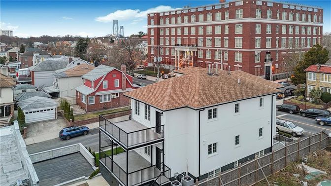 Exterior, Drone