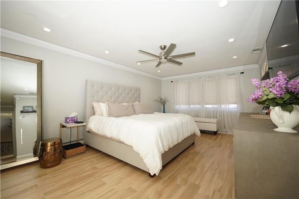 Bedroom, Interior, Recessed Lighting, Wood Texture Flooring
