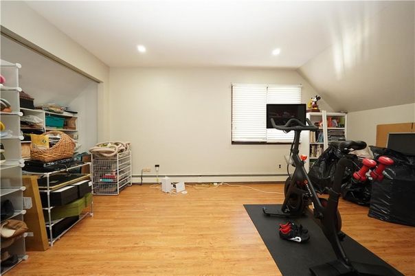 Fitness Equipment, Interior, Recessed Lighting, Wood Texture Flooring