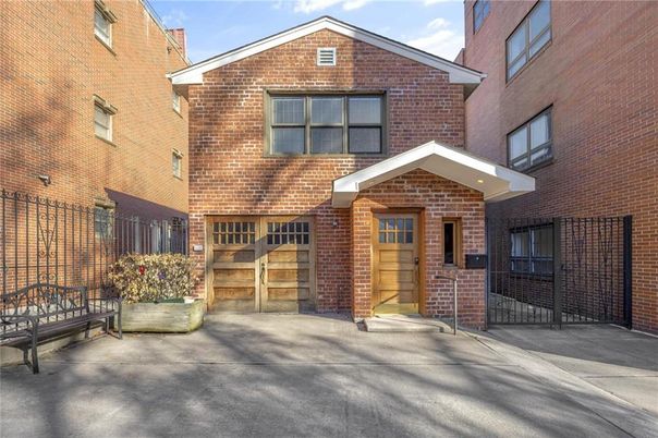 Exterior, Facade, Brick Facade, Brick Traditional
