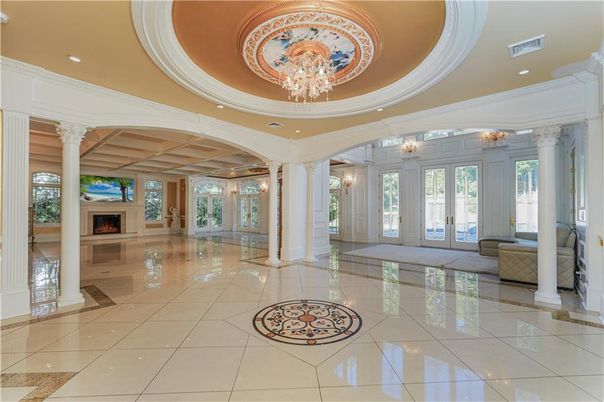 Chandelier, Fireplace, Interior, Recessed Lighting