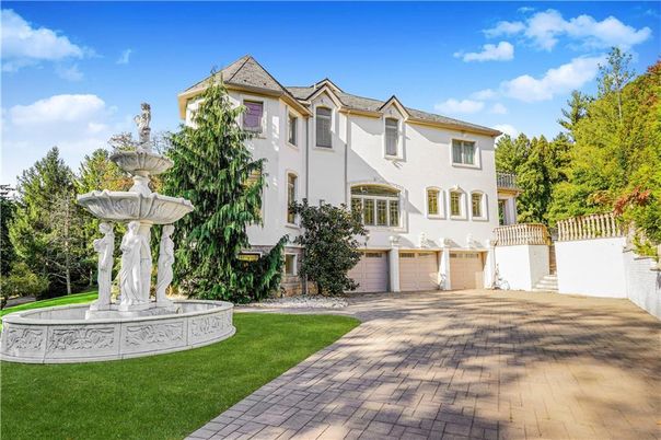 Attached, Backyard, Exterior, Facade, French Provincial