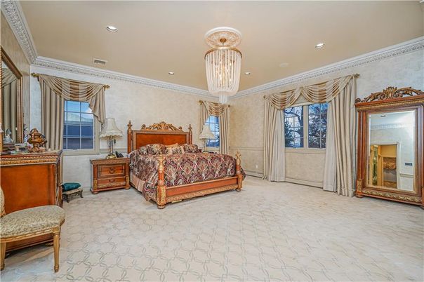 Bedroom, Chandelier, Interior, Recessed Lighting
