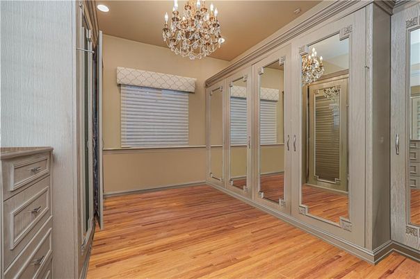 Chandelier, Interior, Recessed Lighting, Wood Texture Flooring