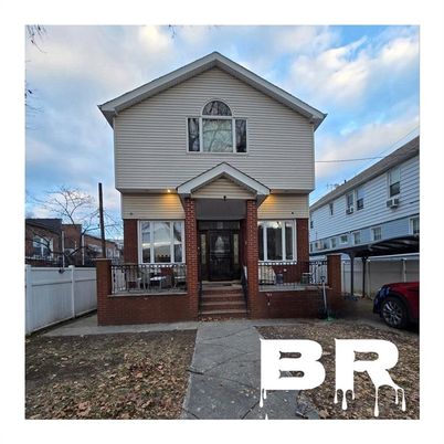 Exterior, Facade, Brick Facade, American Craftsman