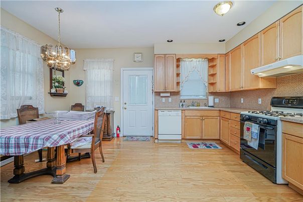 Chandelier, Dining room, Interior, Kitchen, Pendant Lights, Wood Texture Flooring