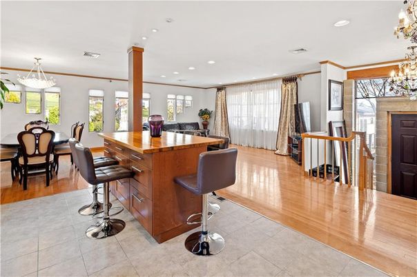 Chandelier, Dining room, Interior, Recessed Lighting, Wood Texture Flooring