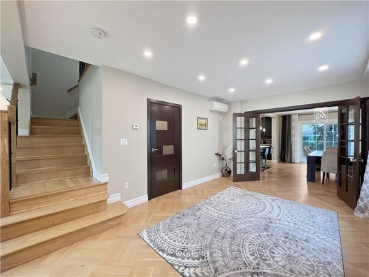 Interior, Recessed Lighting, Wood Texture Flooring