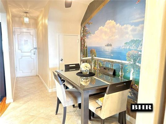 Dining room, Interior, Water