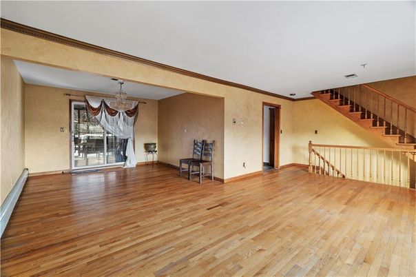 Chandelier, Empty room, Interior, Wood Texture Flooring