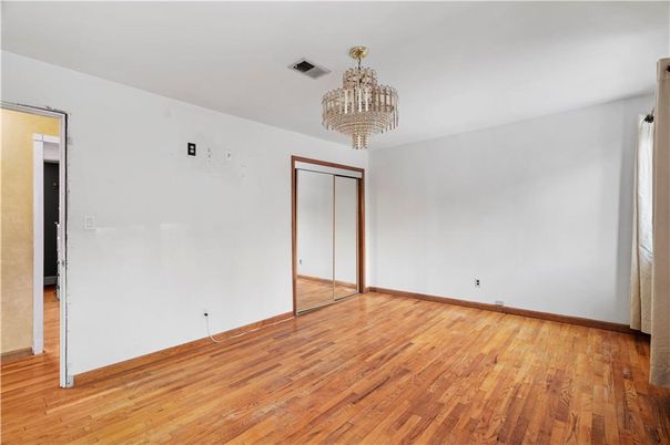 Chandelier, Empty room, Interior, Wood Texture Flooring