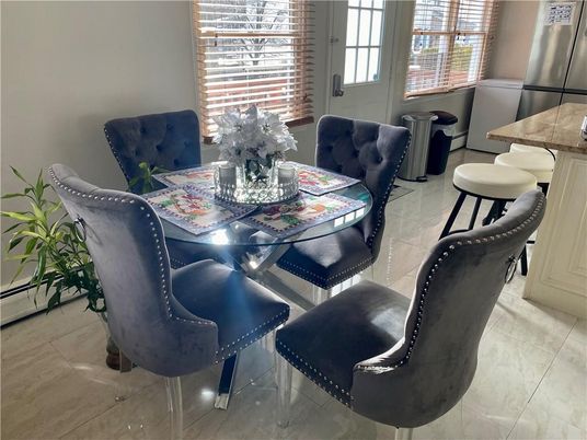 Dining room, Interior