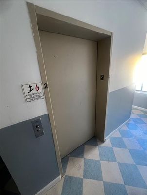 Elevator, Interior