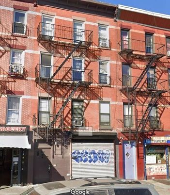 Exterior, Facade, Brick Facade, Rowhouse