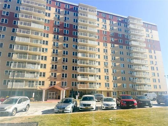 Exterior, Facade, Condo Building