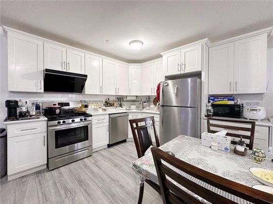 Dining room, Interior, Kitchen, Stainless Steel Appliances, Wood Texture Flooring