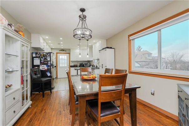 Dining room, Interior, Kitchen, Pendant Lights, Recessed Lighting, Wood Texture Flooring