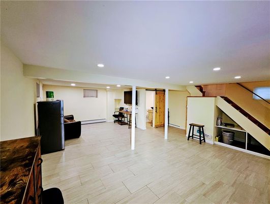 Interior, Recessed Lighting, Wood Texture Flooring