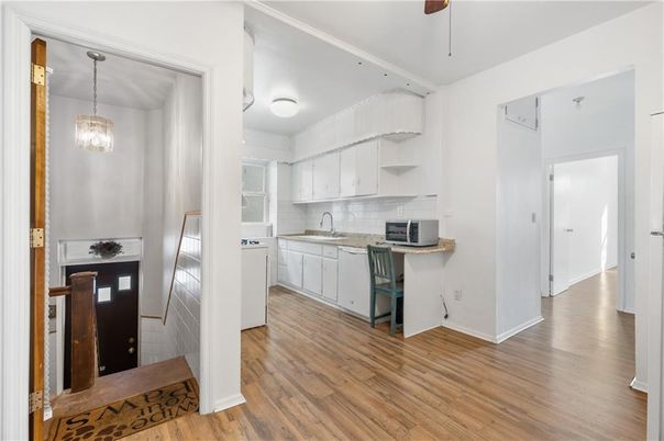 Interior, Kitchen, Pendant Lights, Wood Texture Flooring