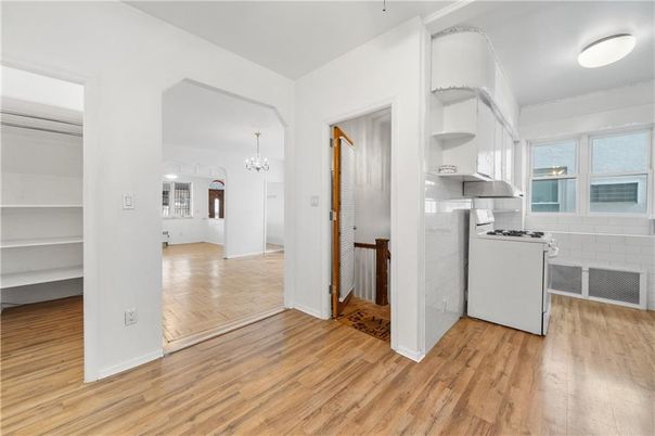 Chandelier, Interior, Kitchen, Wood Texture Flooring