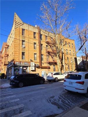Exterior, Facade, Condo Building