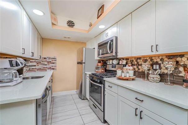 Interior, Kitchen, Recessed Lighting