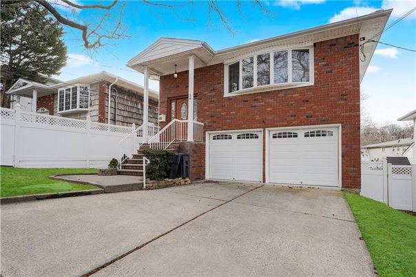 Attached, Exterior, Facade, Brick Facade, Rowhouse