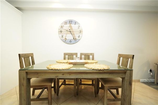 Dining room, Interior