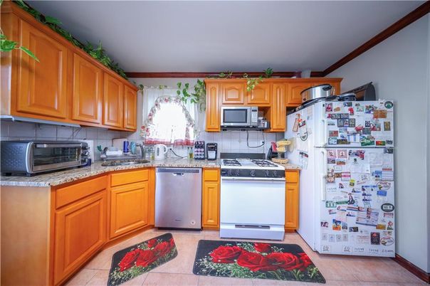 Interior, Kitchen, Stainless Steel Appliances