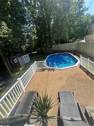 Exterior, Pool
