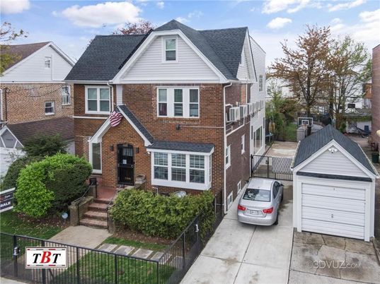 Detached Garage, Exterior, Facade, Brick Facade, Queen Anne Victorian