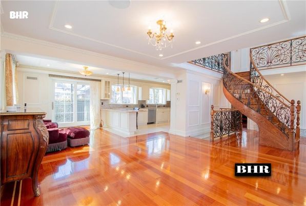 Chandelier, Interior, Kitchen, Living room, Recessed Lighting, Wood Texture Flooring