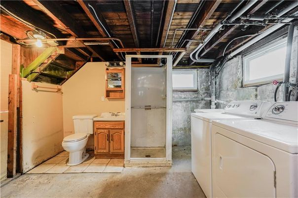 Bathroom, Interior, Utility Closets, Washer