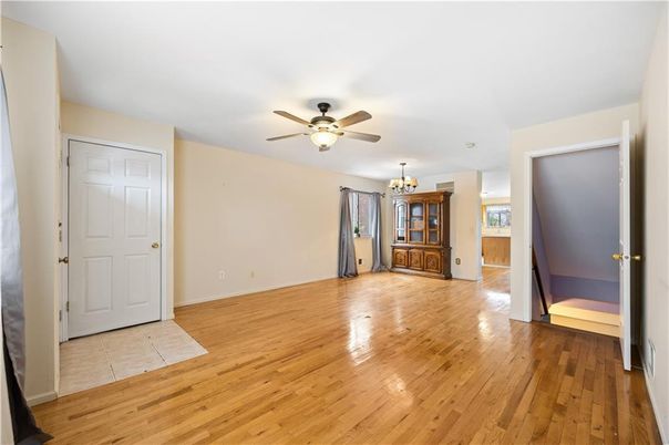 Chandelier, Empty room, Interior, Wood Texture Flooring