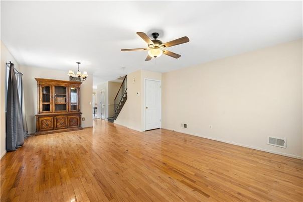 Chandelier, Empty room, Interior, Wood Texture Flooring