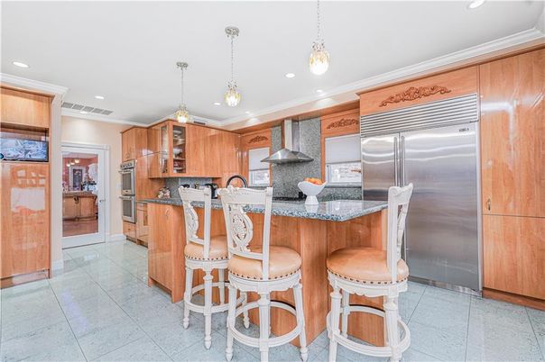 Interior, Kitchen, Pendant Lights, Recessed Lighting, Stainless Steel Appliances
